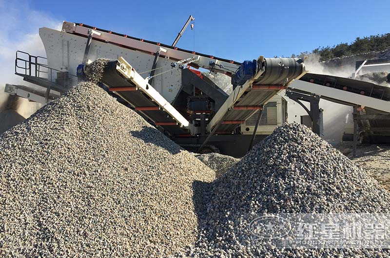 移動破碎機(jī)生產(chǎn)現(xiàn)場 移動破碎機(jī)生產(chǎn)現(xiàn)場